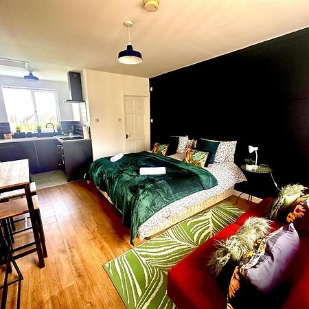 Studio Annexe By Papermill, Deeside - En-Suite, Heswall Luaran gambar