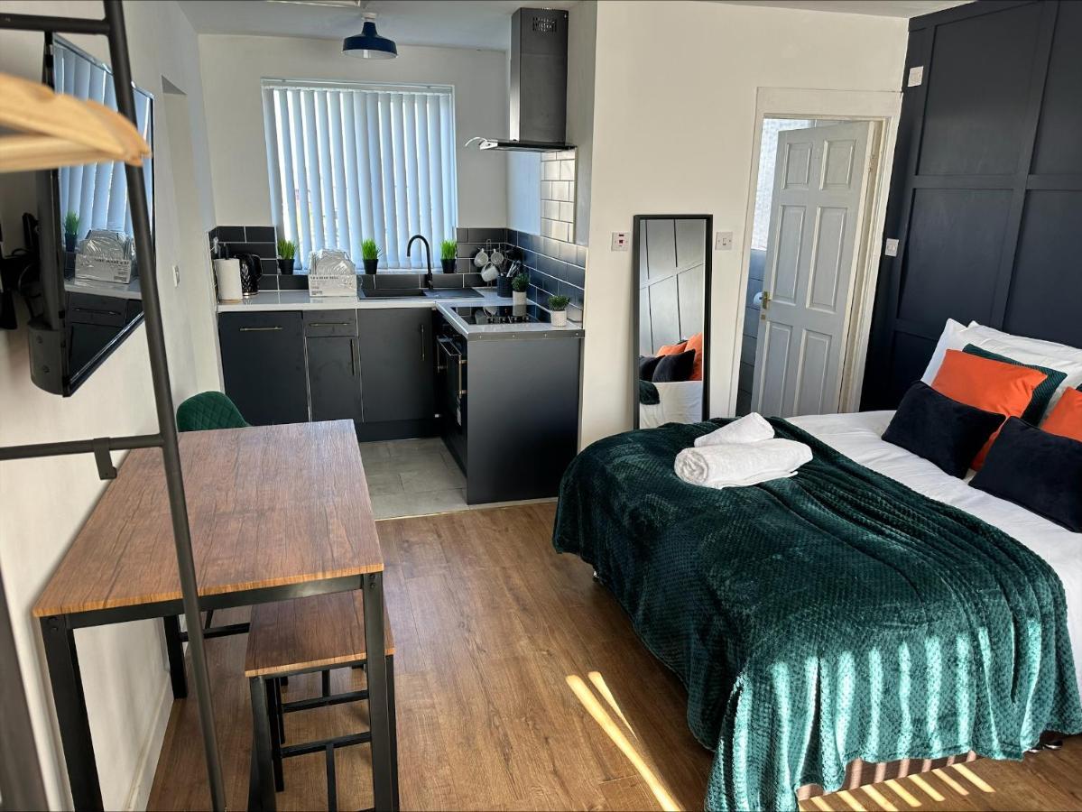Studio Annexe By Papermill, Deeside - En-Suite, Heswall Luaran gambar